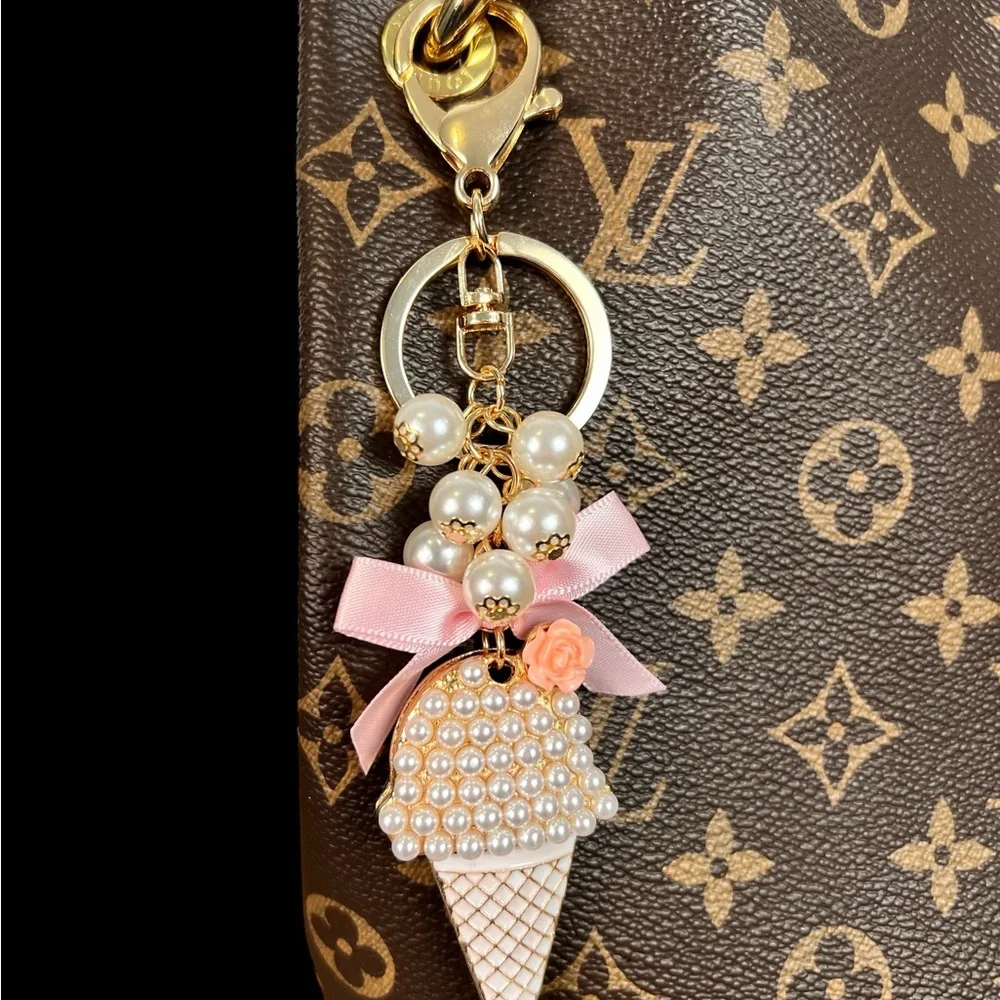 Pearly Ice Cream Cone Bag Charm Key Chain (A429) - Picture 5 of 5
